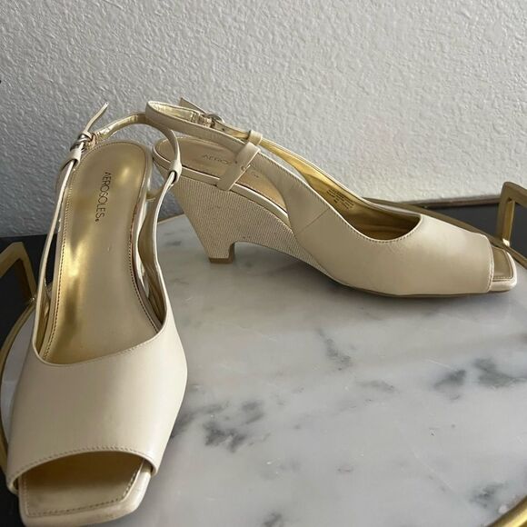 Aerosols Gardenia Sling Back Wedge Heels Fabric Upper Leather Beige Cream New - Picture 3 of 10